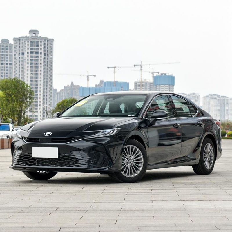 Toyota camry bencinska limuzina