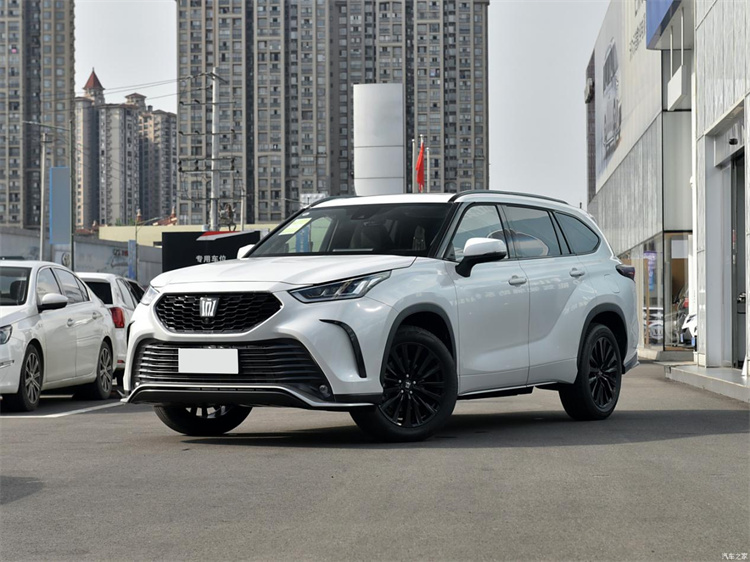 Toyota Crown Kluger bencinski SUV